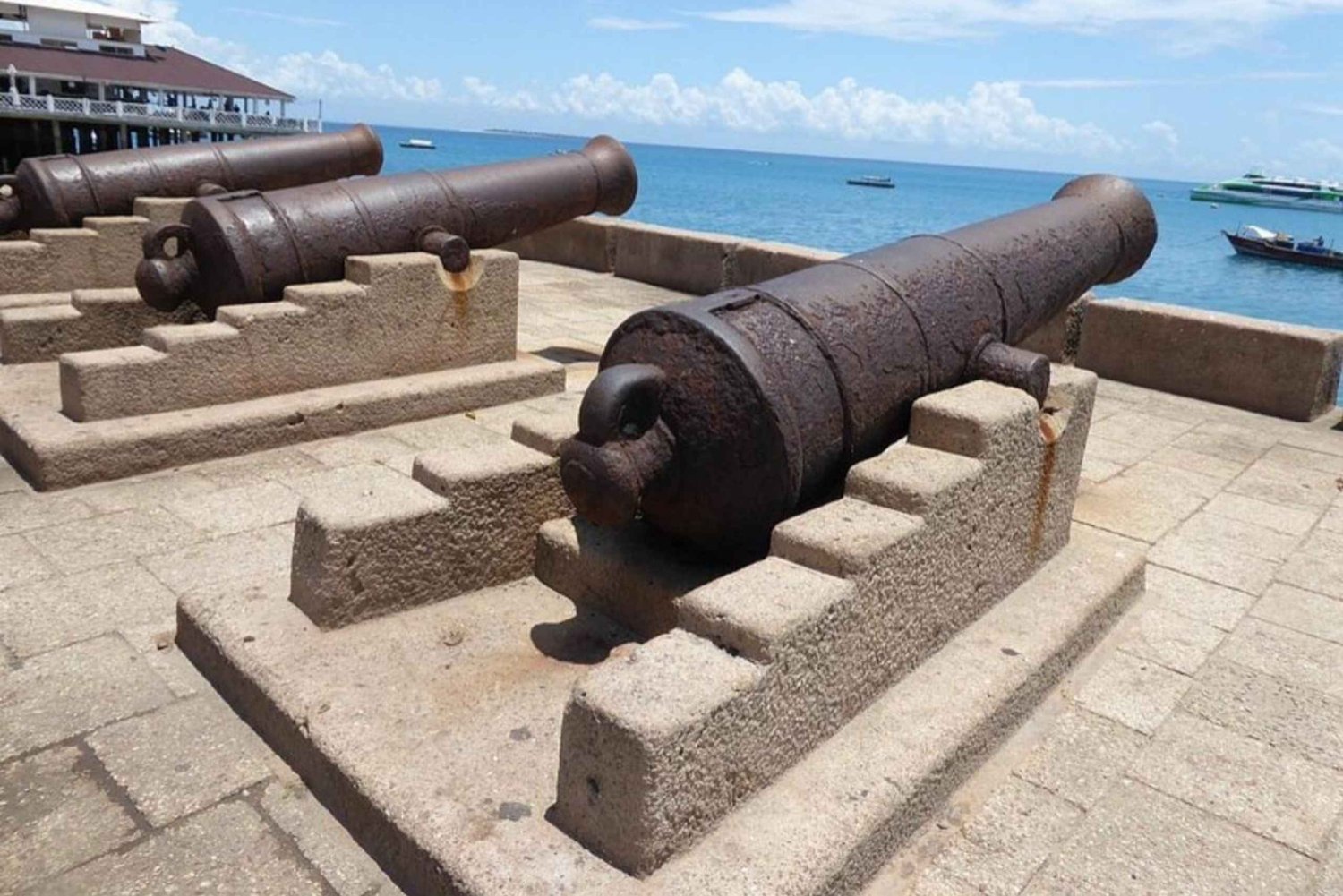 Zanzibar: Stone town tour and Mangrove Kayaking Experience.