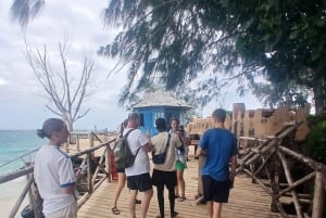 Zanzibar: Stone Town -kierros ja Nakupenda-ranta lounaalla