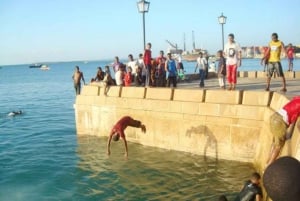 Zanzibar: Tur i Stone Town og Makachu-dykningsshow ved Forodhani