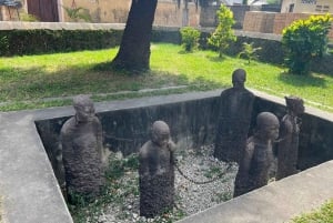 Zanzibar: Stone town tour, Sunset & night food market