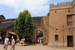 Zanzibar: Stone town tour, Sunset & night food market