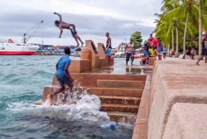 Zanzibar: Rundvandring i Stone Town med Freddie Mercury ...