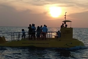 Avventura sottomarina a Zanzibar: Il tour in battello al tramonto