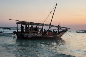 Sansibar: Sunset Cruise Sail Dhow Adventure mit Abholung