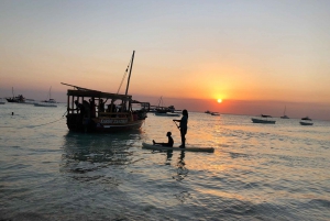 Sansibar: Sunset Cruise Sail Dhow Adventure mit Abholung