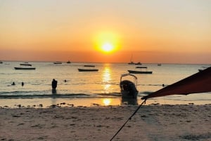 Sansibar: Sunset Cruise Sail Dhow Adventure mit Abholung