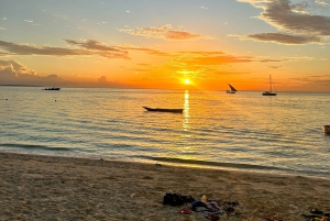 Zanzibar: Dhow-cruise i solnedgangen i Nungwi og Kendwa