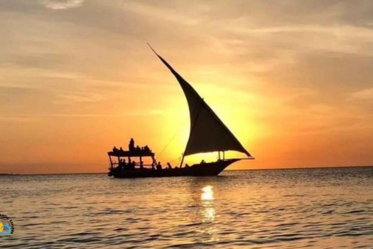 Zanzibar: Dhow-cruise ved solnedgang med traditionel dans