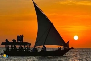 Zanzibar: Sunset Dhow Cruise with Traditional Dance