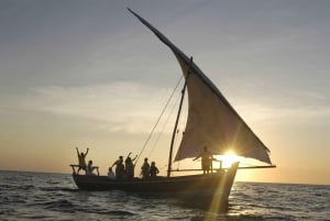 Zanzibar: Dhow-risteily auringonlaskun aikaan