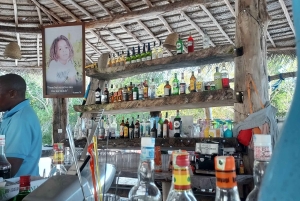 Zanzíbar: Fiesta en la playa Michamvi Kae al atardecer con traslado incluido.