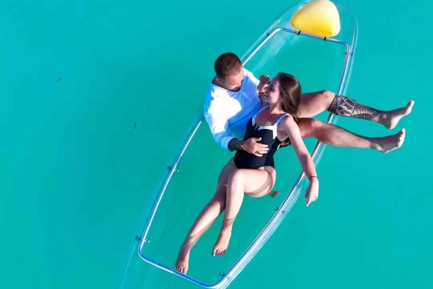 ZANZIBAR : Nagez avec les tortues de mer et faites du kayak transparent, avec l'option de drone.