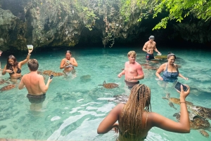 Sansibar: Uiminen kilpikonnien kanssa Salaamin luolassa Kizimkazissa