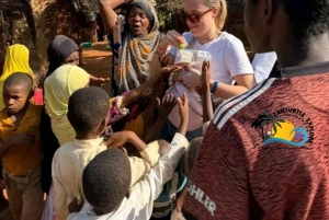 Zanzibar: Tazari-kylän kävelykierros ja lähtöaika dhow-risteilyyn