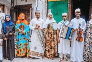 Занзибар: традиционное живое выступление с музыкой таараб