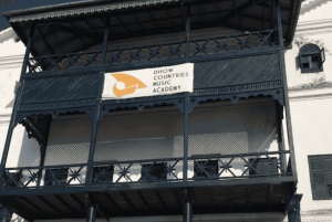 Занзибар: традиционное живое выступление с музыкой таараб