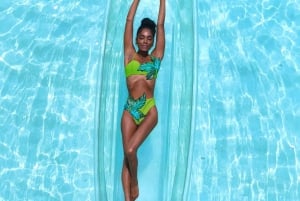 Sesión de fotos con dron en kayak transparente en Zanzíbar