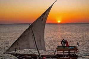 Zanzibar: mergulho na Ilha Tumbatu e cruzeiro de dhow ao pôr do sol