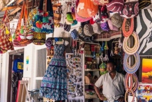 Zanzibar : baignade avec les tortues à la grotte de Salaam et visite de Stone Town