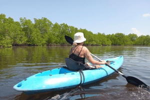 Zanzibar: Uzi Island Kayak Expedition