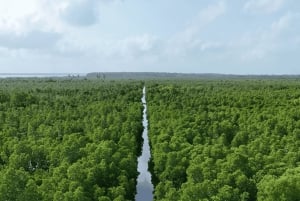 Zanzibar: Uzi Island Kayak Expedition