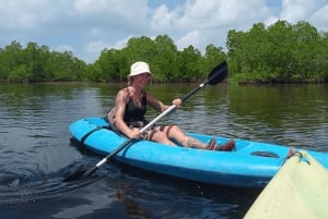 Zanzibar: Uzi Island Kayak Expedition