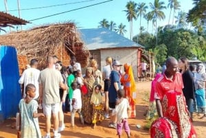 Zanzibar: festa del raccolto con banchetto e balli