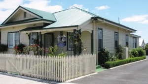 AAA - Ye Olde Post Office Cottage - Smithton