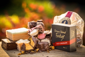 Тур на остров Бруни с маяком и обедом из 2 блюд в винодельне