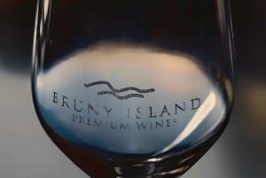 Wycieczka na wyspę Bruny z latarnią morską i 2-daniowym lunchem w winiarni