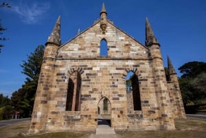 From Hobart: Port Arthur, Richmond and Tasmanian Devil Tour