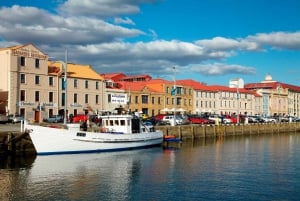 Hobart Heritage Walking Tour & Iron Pot Lighthouse Cruise