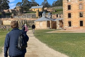 Hobart: Port Arthur, Tasman, Gin, Oysters, Chocolate & lunch