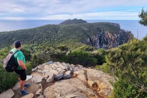 Hobart: Wineglass Bay & Cape Hauy: 2Day Coastal Walking Tour