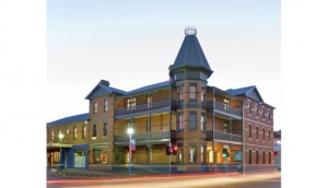 IKON Hotel