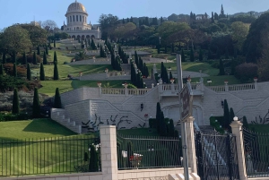 カイサリア、ハイファ、アッコ、ロシュ・ハニクラを巡る終日プライベートツアー