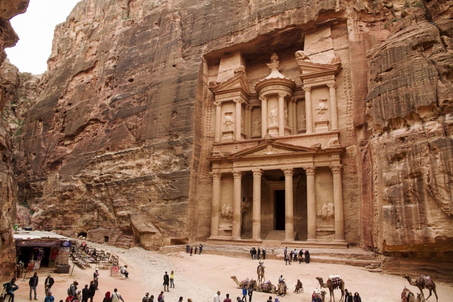 Petra 1-Day Guided Tour with Transfers