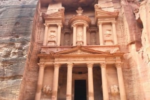 Da tour guidato a Petra di un giorno con transfer