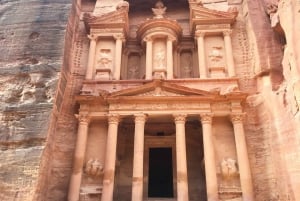 From Tel Aviv: Petra 1-Day Guided Tour with Transfers
