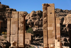 From Tel Aviv: Petra 2-Day Tour