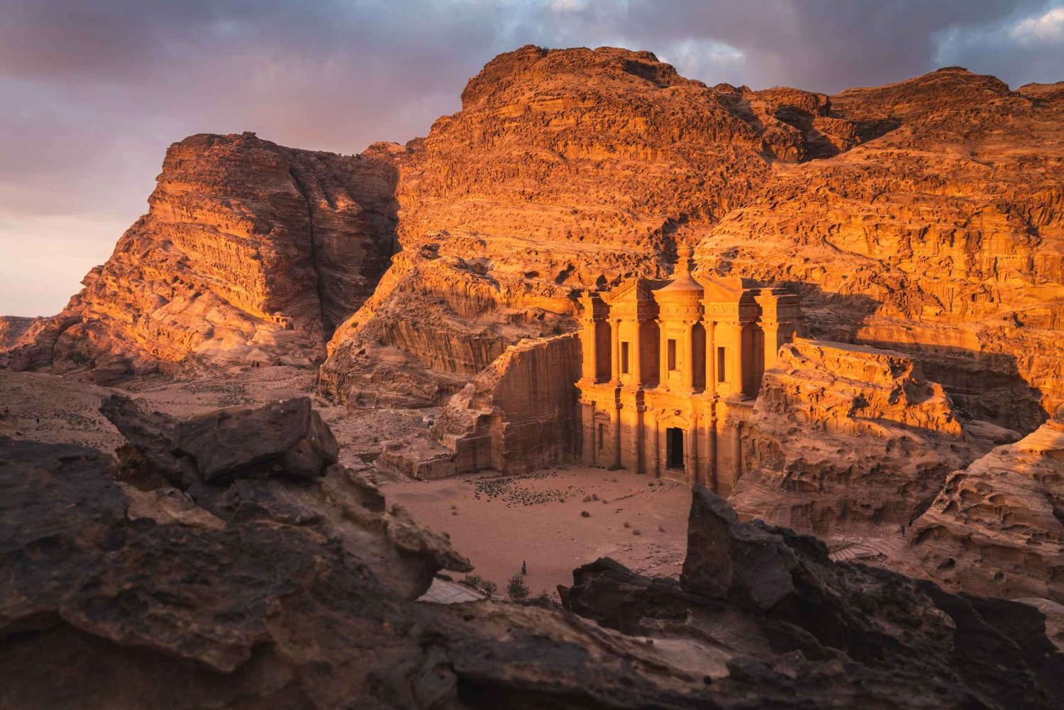 From Tel Aviv: Petra & Wadi Rum 2-Day Tour with Bedouin Tent