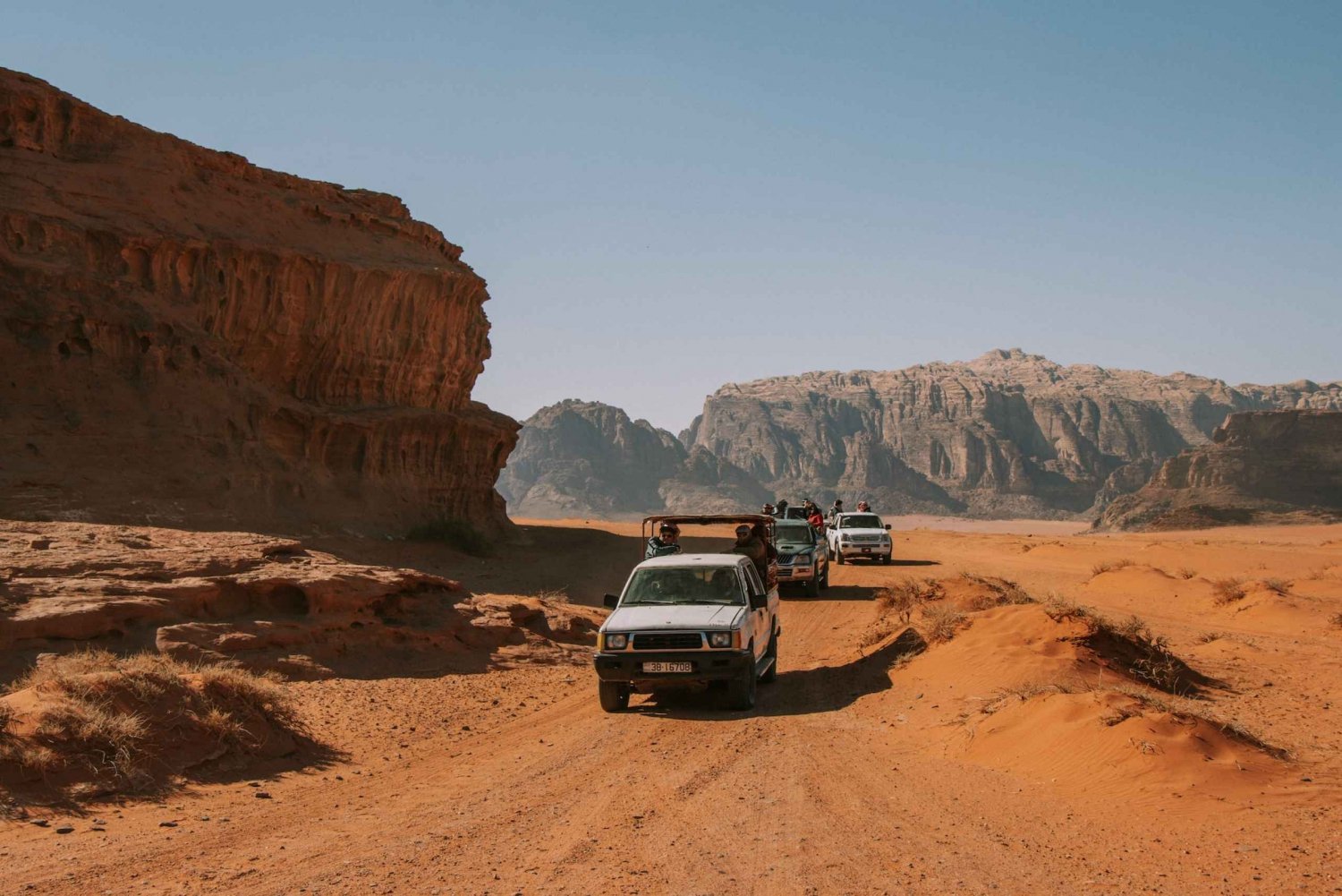 From Tel Aviv: Petra & Wadi Rum Glamping 2-Day Tour