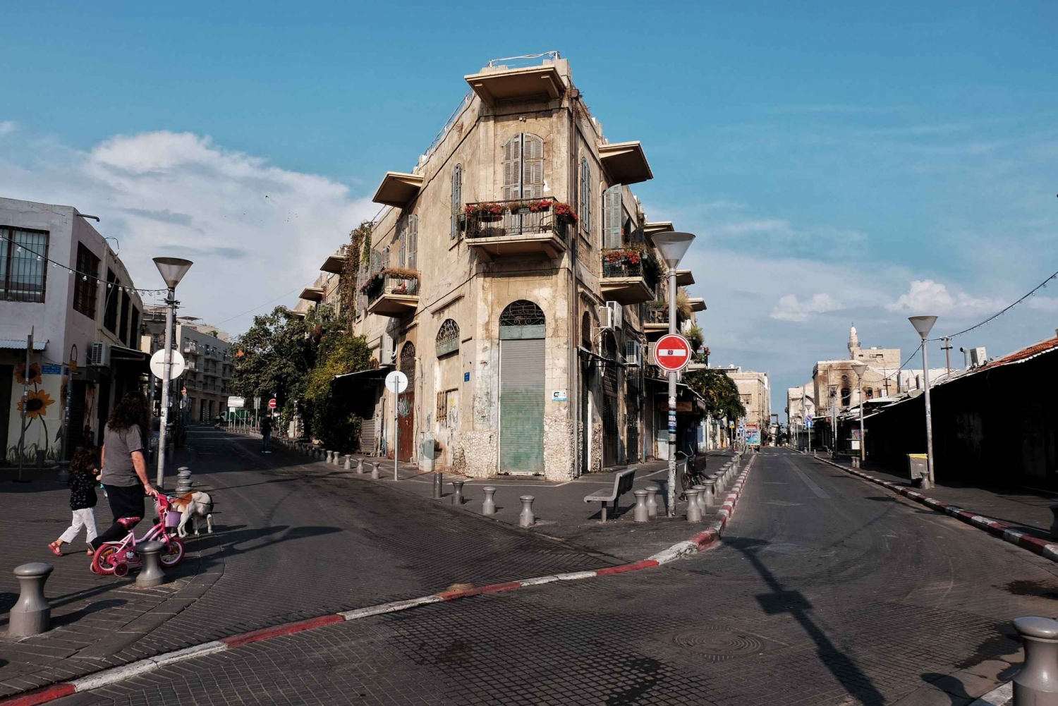 Tel Aviv: Jaffa Old City, Port and Flea Market Walking Tour