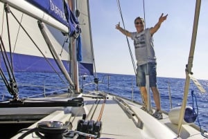 Тель-Авив: частная экскурсия на яхте с вином и гидом