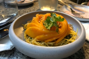 Tel Aviv: Vegan Food & History Tour in English with Tastings
