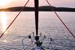  2–Hour Sunset Sail Boat Trip