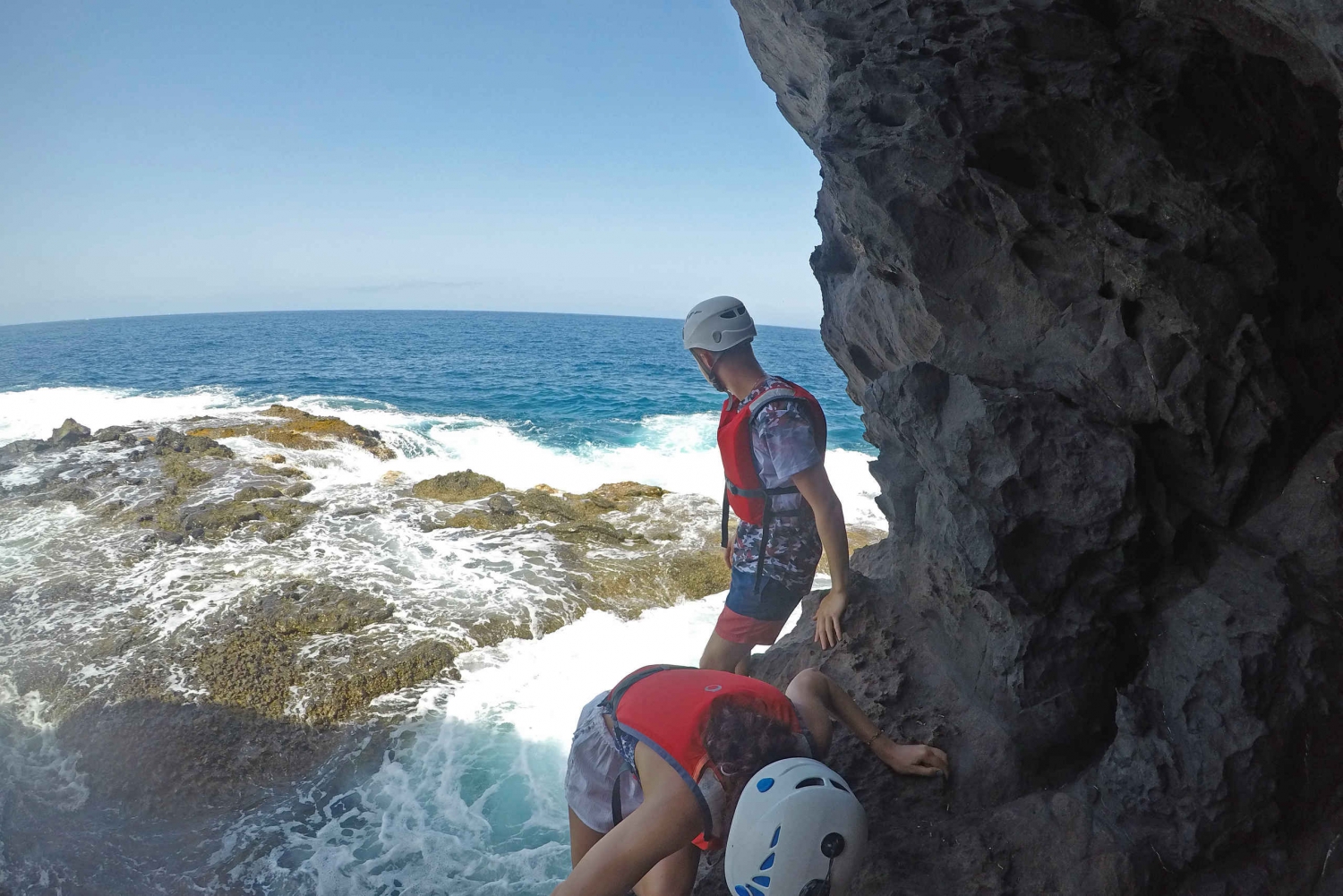3-Hour Coasteering, Cliff Jumping and Snorkelling