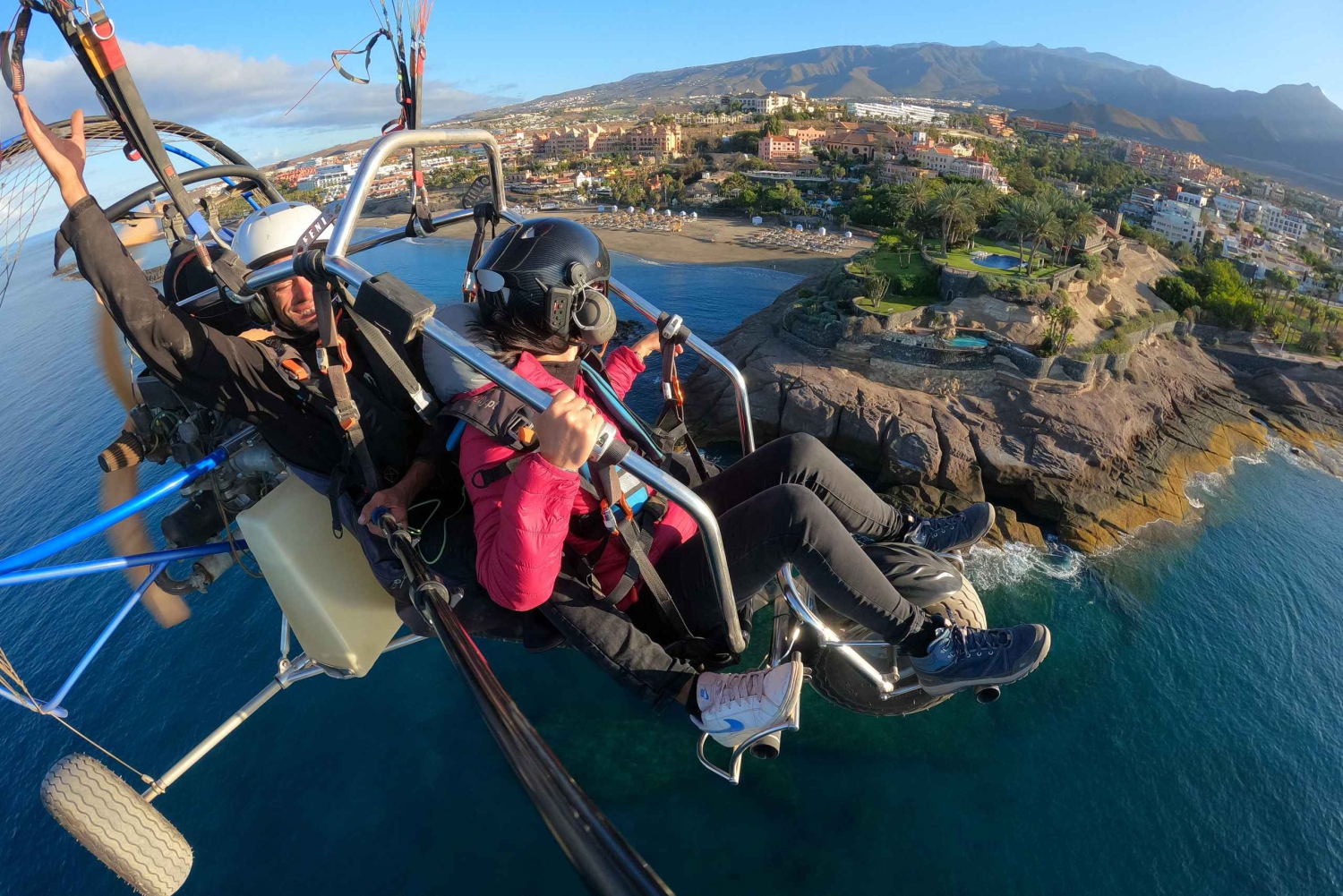 KÜSTE: Fliege mit dem Paratrike über die Küsten Teneriffas! (20min)