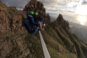 Costa Adaje: Paragliding from 1100m - Incredible landscape!