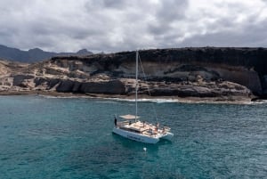 Costa Adeje: Catamaran Tour, Snorkelling, Snacks & Drinks